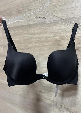 Чорний базовий бюстгальтер з пуш ап під глибоке декольте