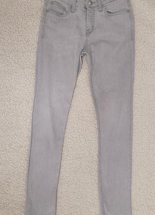 Продам джинсы mango р.xs- s. светло-серого цвета.6 фото
