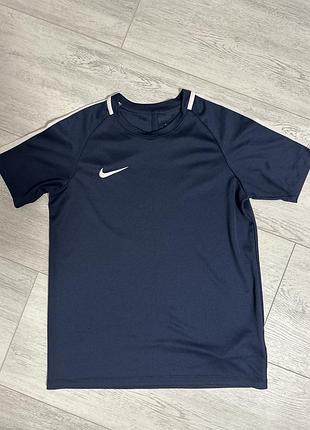 Футболка спортивна nike вінтаж