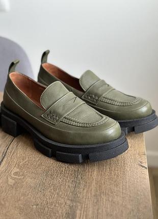 Пенні-лофери penny на масивній підошві зелені оливкові хакі українського бренду teshoes full house