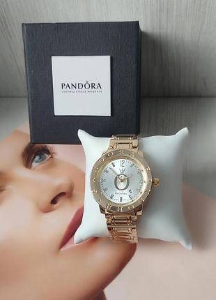 Модний жіночий годинник в стилі pandora gold