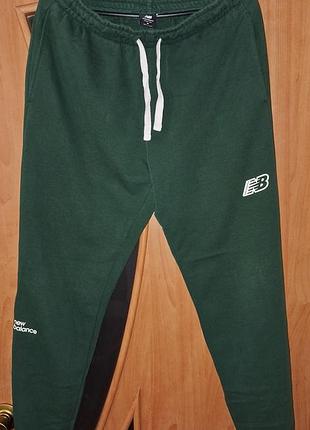 Спортивні штани new balance оригінал.розмір м.довжина 99.5 см.пояс 36 см. стегна 56.5 см. манжети 12.5 см