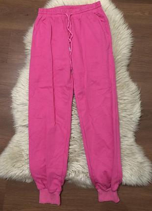 Спортивные женские штаны