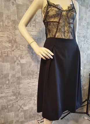 Шикарна спідниця- міді з тонкої вовни hugo boss