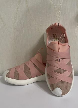 Кроссовки для девочки