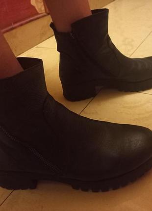Ботінки черевики шкіряні розмір 38 устілка 25 см