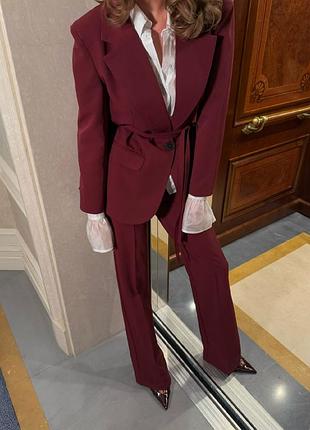 Стильный костюм пиджак жакет и брюки бургунди