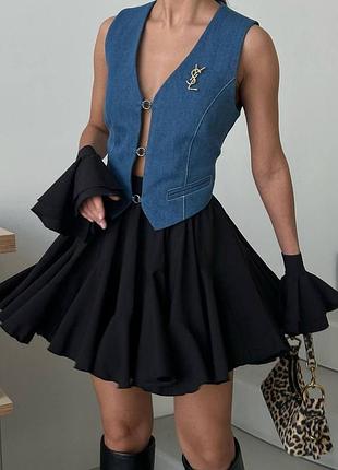 Женская юбка с воланами тренд сезона лето весна 2025