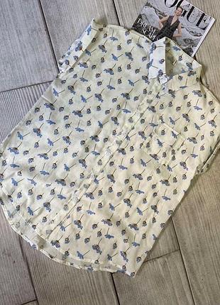 Жіноча літня сорочка біла з короткими рукавом з квітковим візерунком