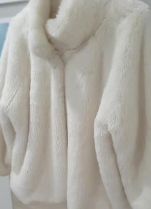 Бiла шубка