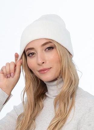 Новенька шапка