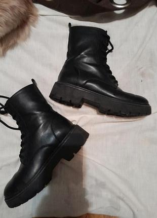 Ботинки 38 размер 24.5см