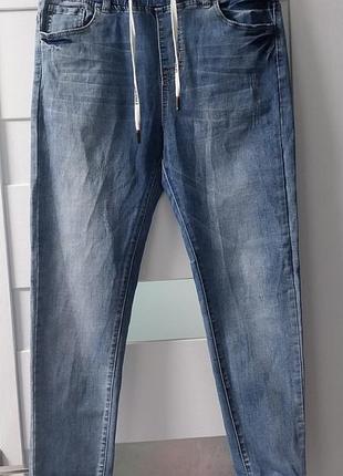 Джинсы р.29 в очень хорошем состоянии