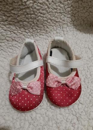 Обувь для младенца, тапочки для девочки, розовые пинетки в горошек с бантиком