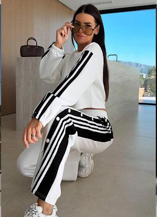 Костюм спортивний