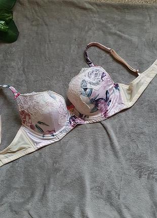 Бюстгальтер английского бренда  с пушапом 75д!