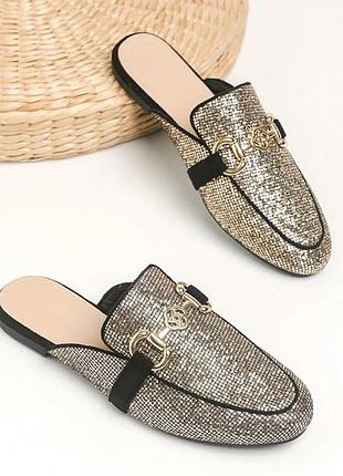 Жіночі туфлі