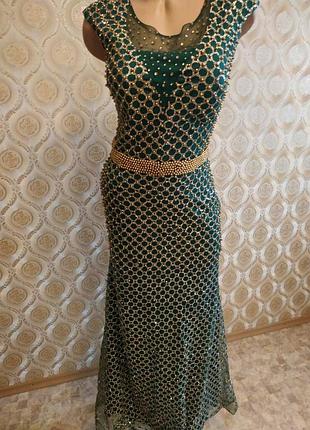 Вечернее платье с невероятной спинкой