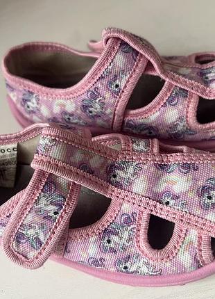 Рожеві капці з єдинорогами для дівчинки розмір 27, взуття для садочка