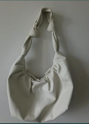 Стильная женская сумка хобо с жатой текстурой с эко кожи