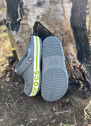 Crocs bayaband charcoal серые кроксы
