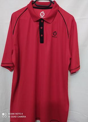 Яркая тенниска