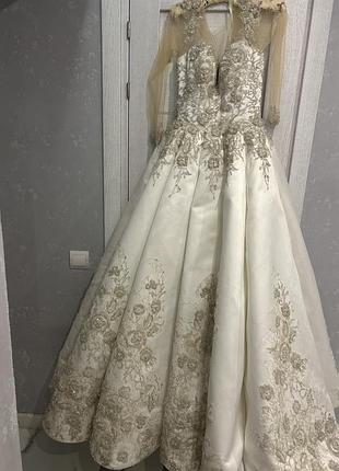 Свадебные платья