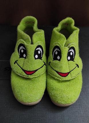 Теплі тапочки для дому лягушка або як змінне взуття для саду, дихаючі, на липучках. оригінал
