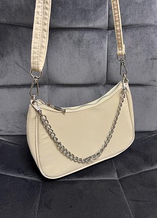 Трендова жіноча сумка з ланцюжком house