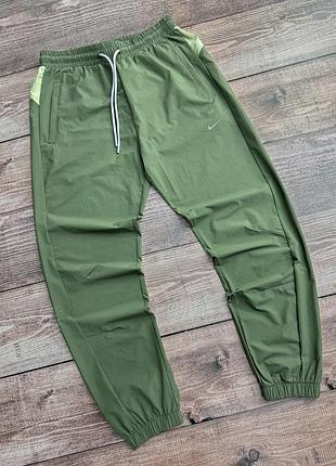 Мужские спортивные штаны из плащевки nike air