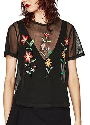 Футболка сетка с вышивкой цветы.