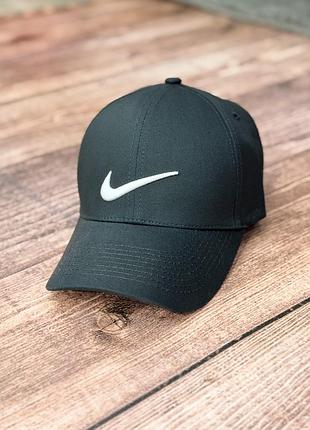 Чоловіча спортивна кепка бейсболка nike