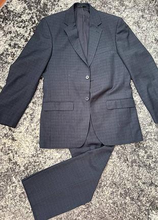 Чоловічий костюм