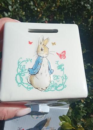 Копилка детская из фарфора peter rabbit, состояние нового! с документами и родной коробкой