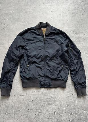 Бомбер alpha industries размер m