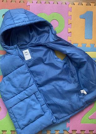 Жилетка з карманами в ідеальному стані .