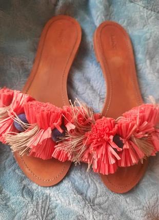 Пляжные шлепанцы