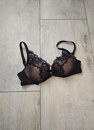 Бюстгальтер