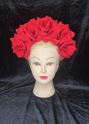 Вінок віночок на голову червоний з трояндами з червоними квітами