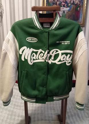 Бомбер bershka. p. m.