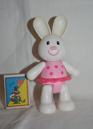 Развивающая игрушка зайчик трещотка elc элс мазекеа mothercare