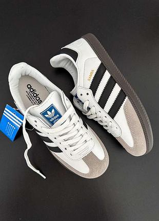 Классные женские кроссовки adidas samba og white rims gum белые