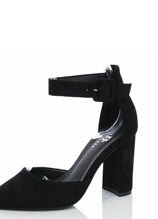 Туфлі з 33 розміру