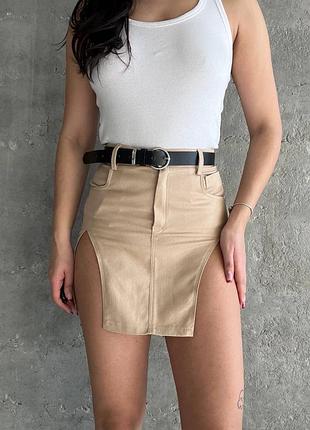 Джинсовая юбка мини с разрезами коттоновая с высокой посадкой