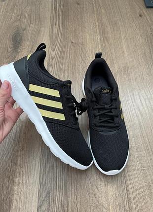 Новые кроссовки adidas оригинал черные с золотым qt racer 2.0 performance