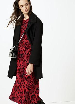 Яскрава сукня,вільний фасон