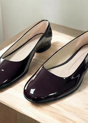 Лаковые, кожаные туфли