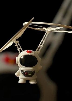 Літаючий «космонавт», електричний ударостійкий левітуючий спінер бумеранг пускалка зі світлодіодним