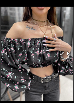 Топ клеш пишні рукава тренд