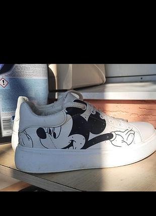 Білі кросівки кеди з мікімаусами в подарунок